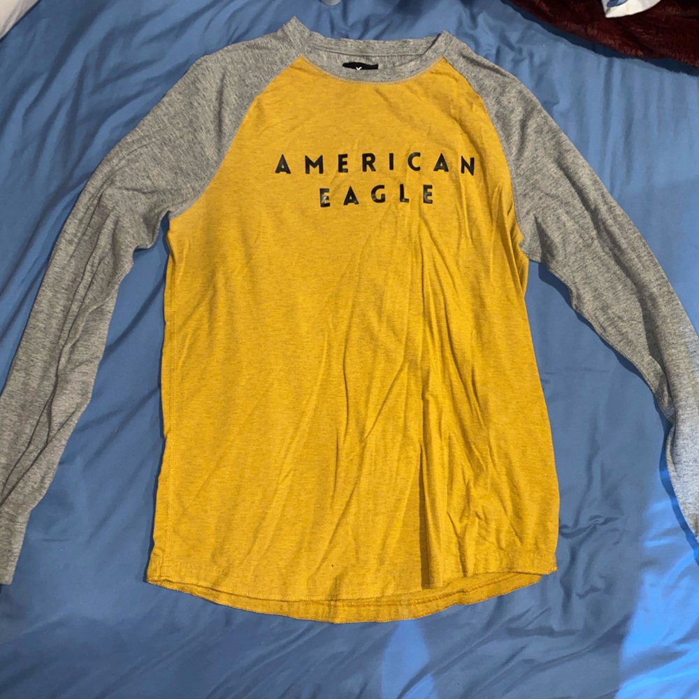Men’s American Eagle shirt